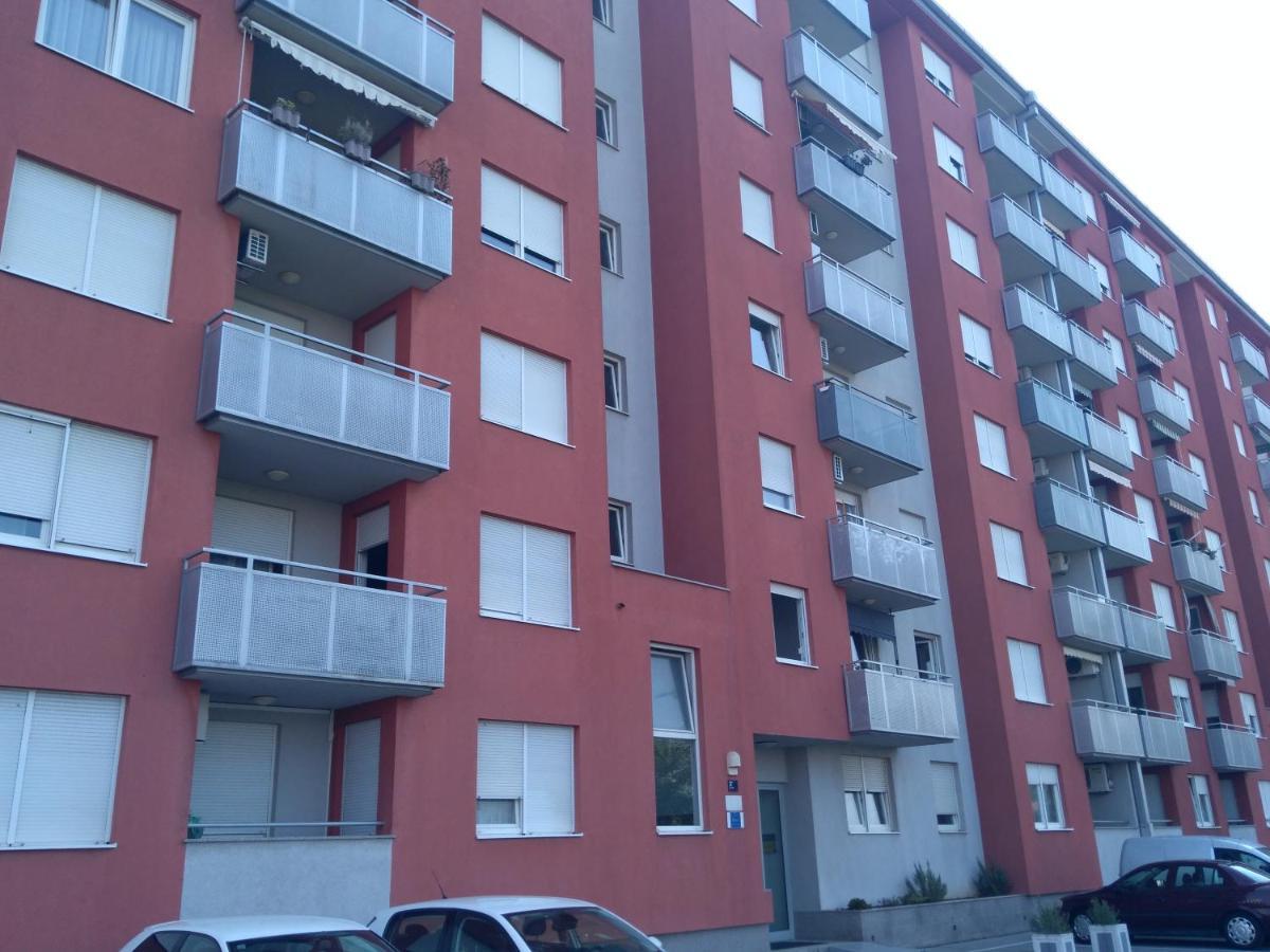 Apartment Nika, Arena ซาเกร็บ ภายนอก รูปภาพ